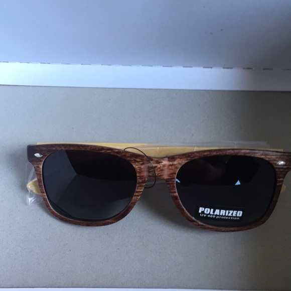 BNWT Polarized Bamboo Sunglasses - Picture 2 of 5